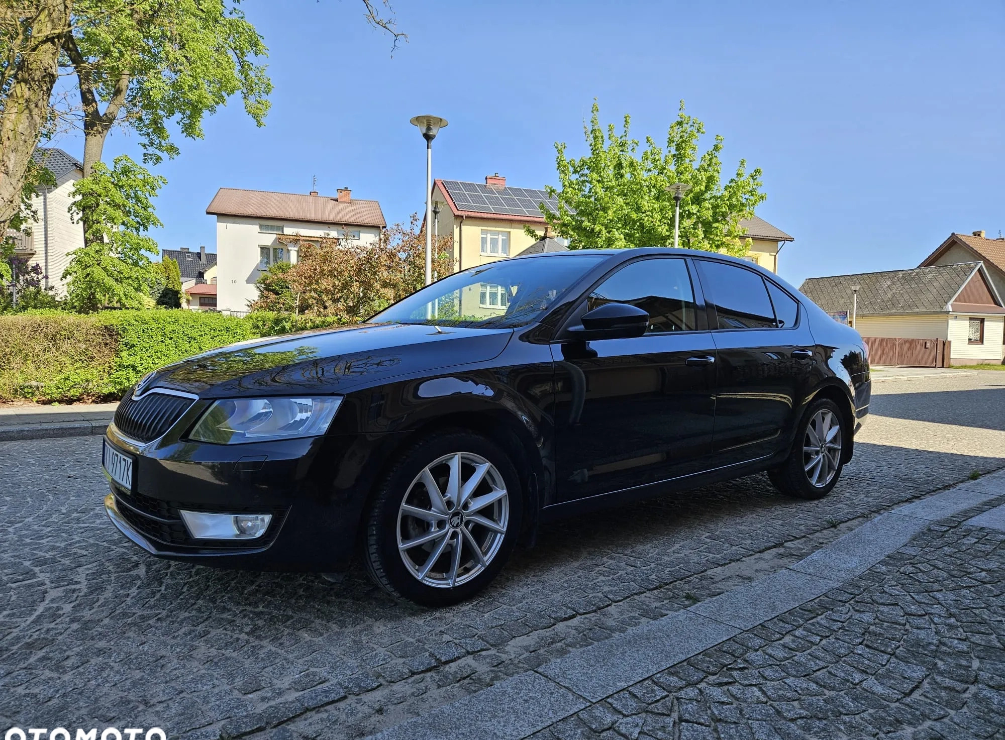 Skoda Octavia cena 39900 przebieg: 257000, rok produkcji 2015 z Daleszyce małe 326